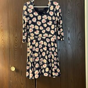 Forever 21 navy blue dress with open back with blue lace. 3/4 sleeves. Medium